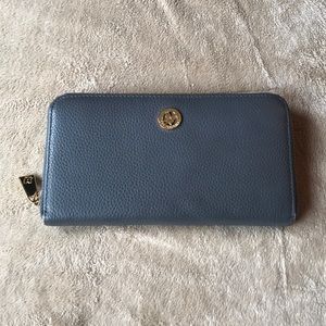 Ora Delphine Gently Used zipper wallet in Smoke